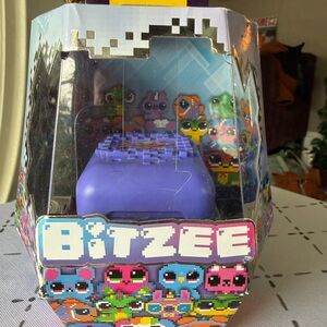Bitzee Interactive Digital Pet Toy New in box